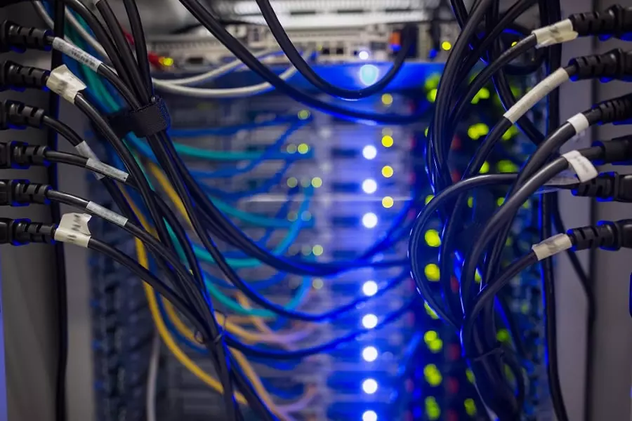 Paraná avança na criação de rede inédita de supercomputadores para universidades estaduais